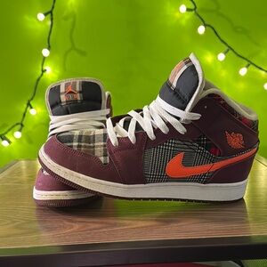 Unique Nike Air Jordan’s 7Y